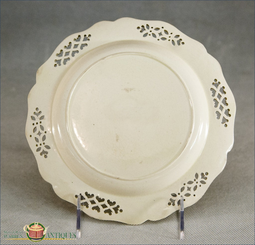  CREAMWARE ヴィンテージ　アンティーク　プレート An Antique English Creamware Dessert Plate with pierced open work